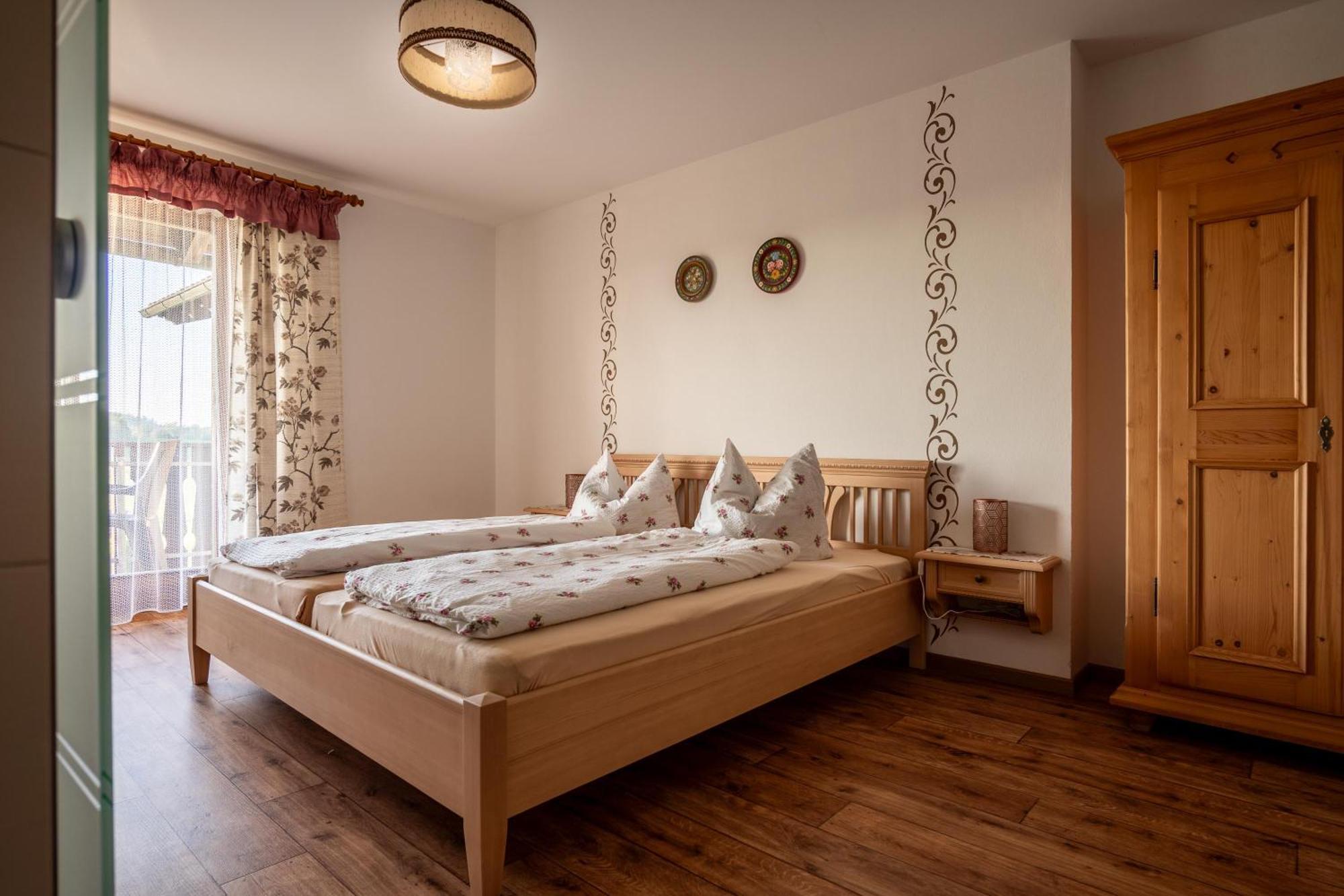 Pension Ambros Büchlberg Extérieur photo